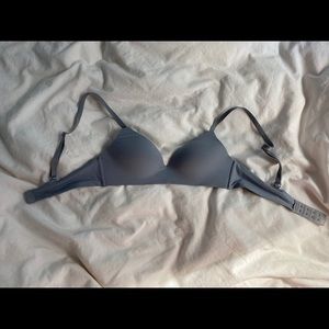 GapBody wireless bra 32A